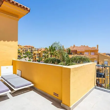 Riviera Del Sol Penthouse Apartmán *